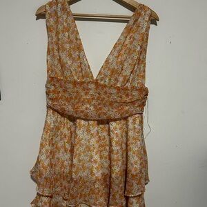 Windsor Floral V-Neck Dress in Peach and Cream